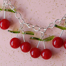 DIY cherry necklace - mypapercrane.com